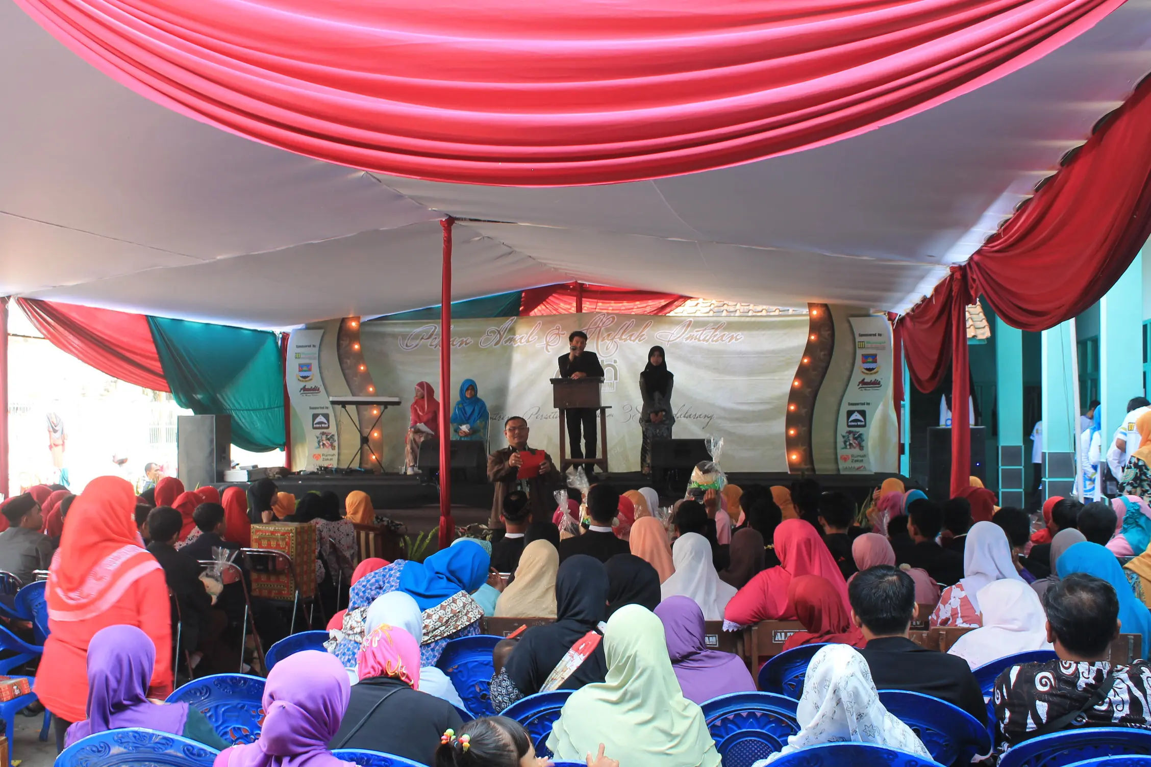 Alumni Gather